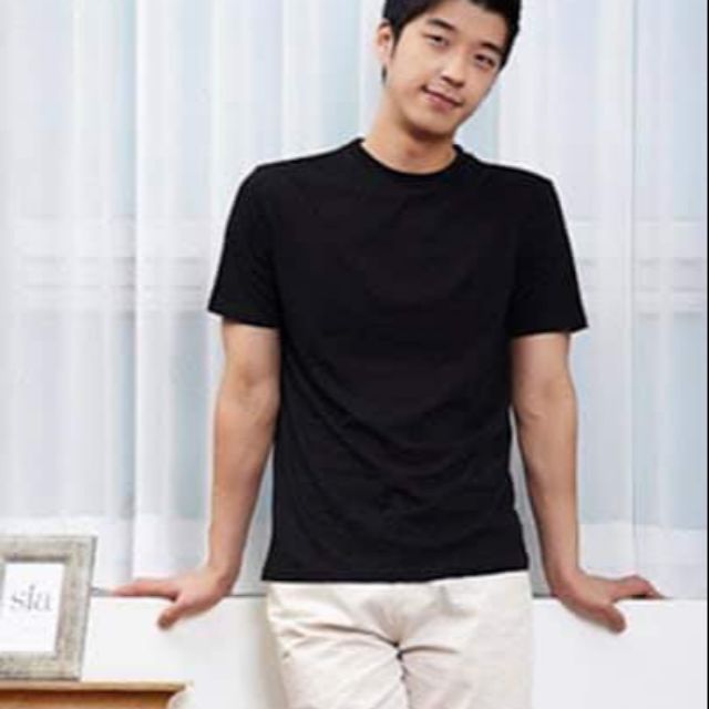Áo thun man cổ tròn size S màu đen