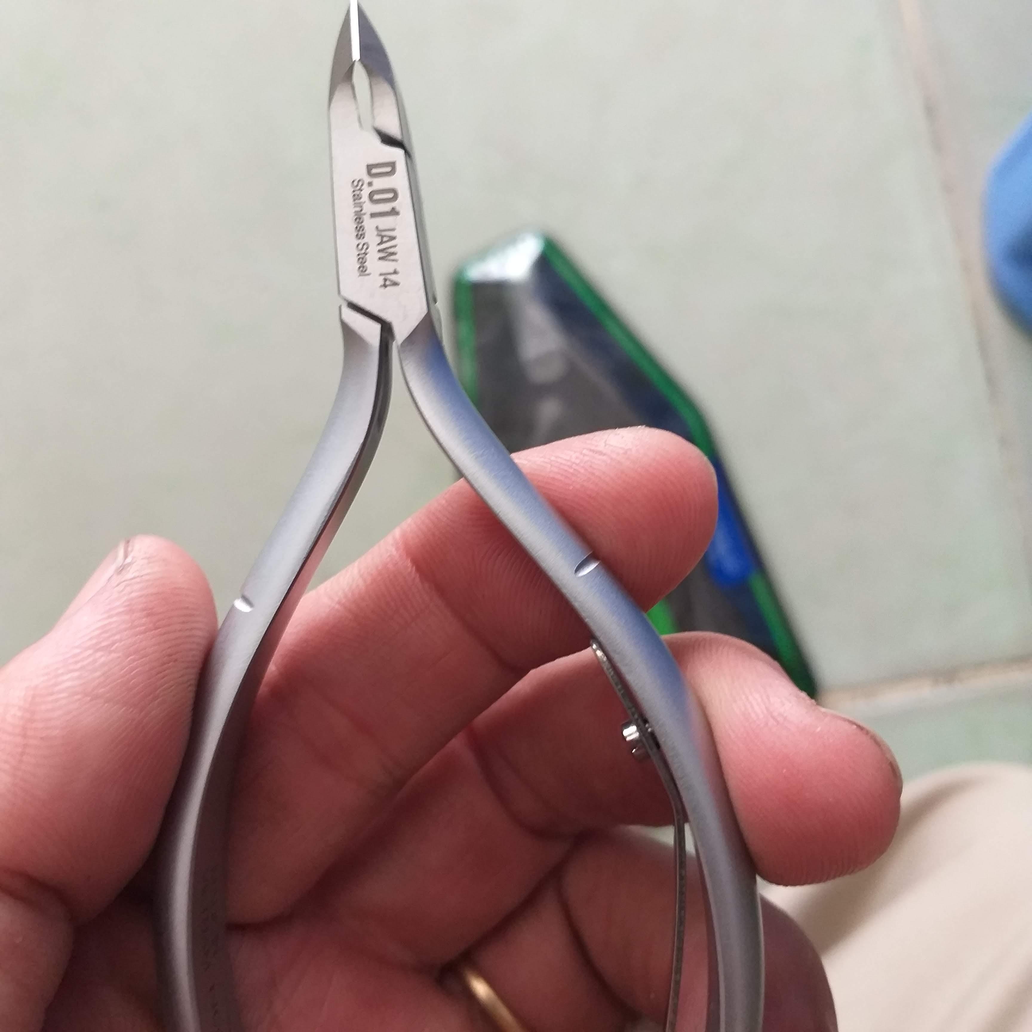 [HCM]Kềm cắt da Nghĩa D.01