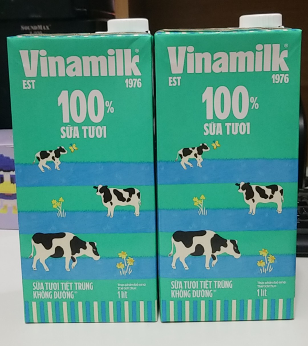 Sữa tươi tiệt trùng không đường Vinamilk 1L - Date 17 04 2024