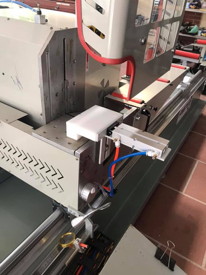 Bộ kẹp phôi chống văng, bộ nhựa đặc, nhập khẩu nguyên chiếc, gia công cnc từng chi tiết.