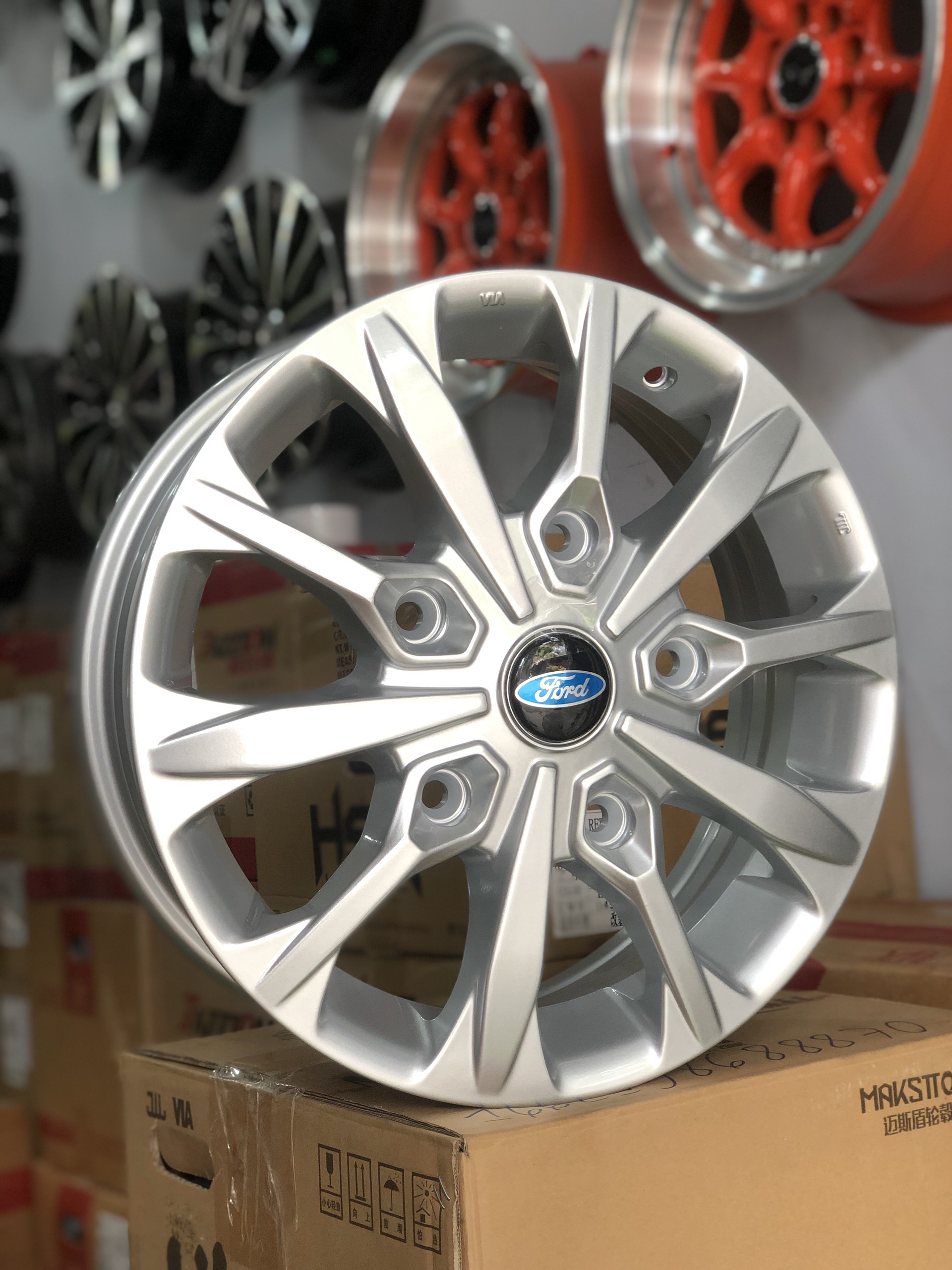 Mẫu Maamm 10 chấu Lắp Ford Transit 16inch