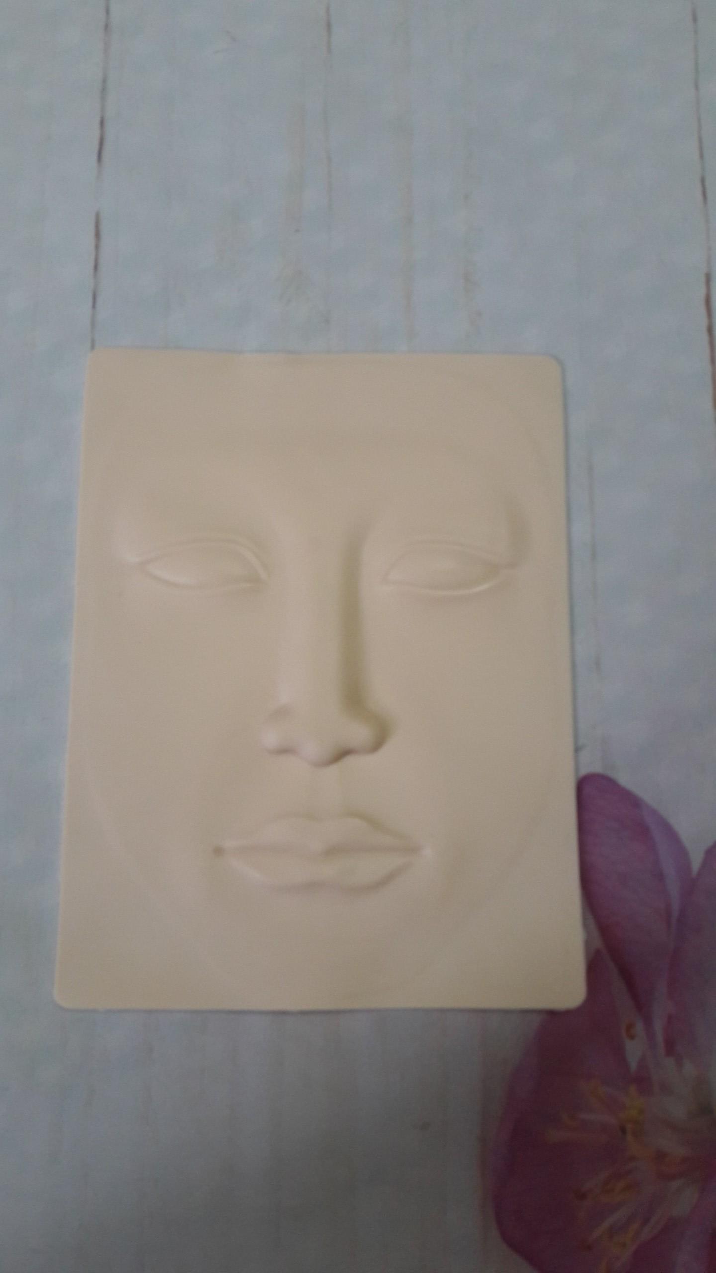 DA 3D MẶT TRONG PHUN XĂM THẨM MỸ