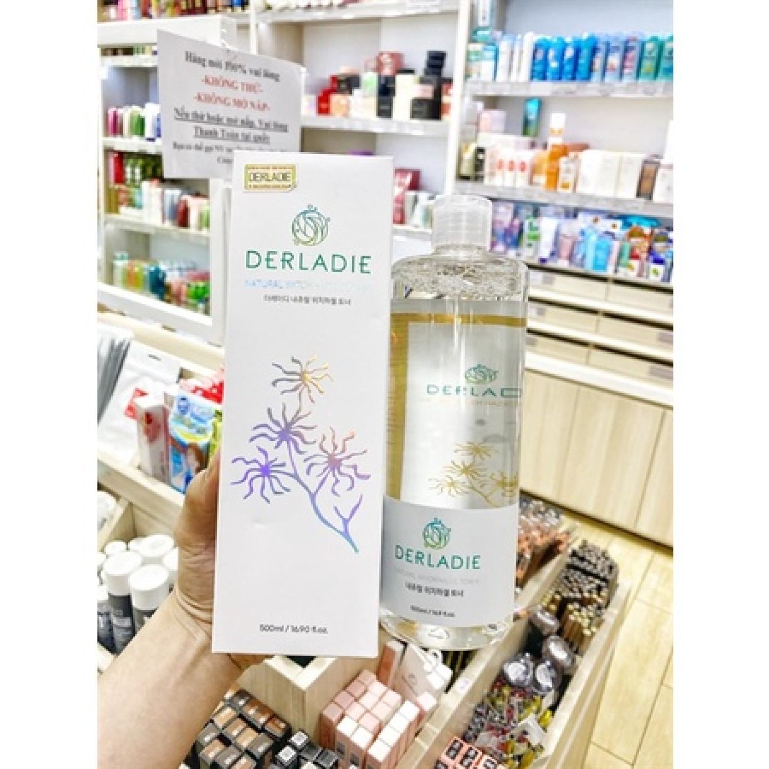 Nước Hoa Hồng Dưỡng Ẩm, Dịu Nhẹ Chiết Xuất Cây Phỉ Derladie Natural Witch Hazel Toner 500ml