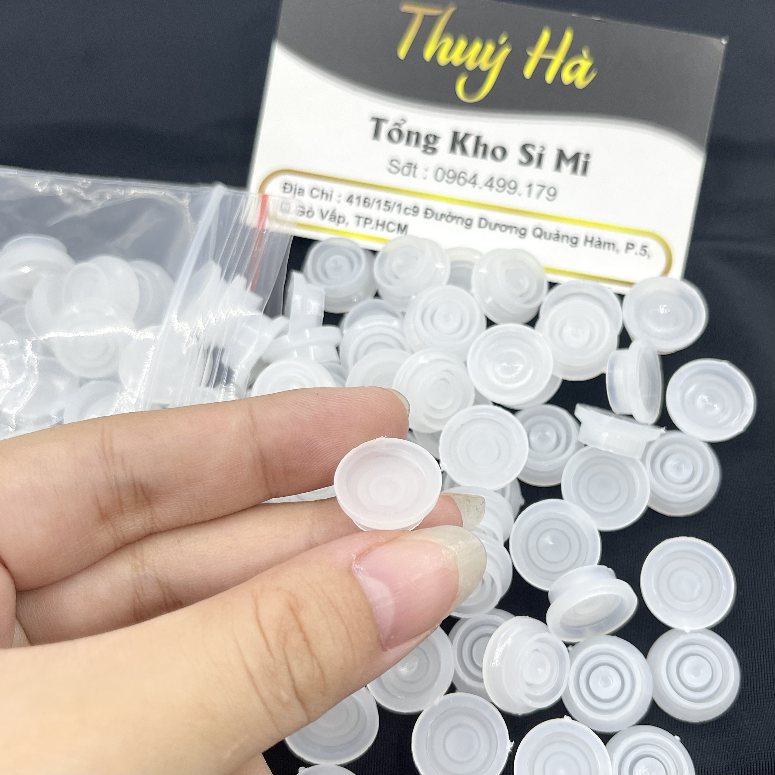 [HCM]Nút đựng keo nối mi Nút đựng keo trơn không dính
