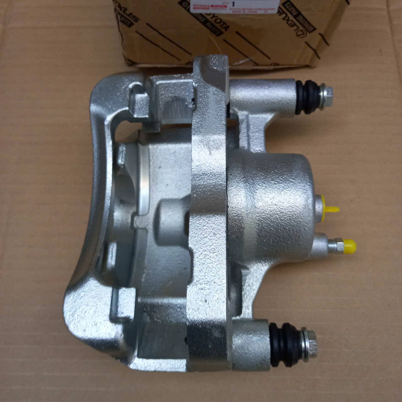 CỤM PHANH/CỤM GÔNG PHANH/CÙM THẮNG TRƯỚC TOYOTA INNOVA 2006-2011