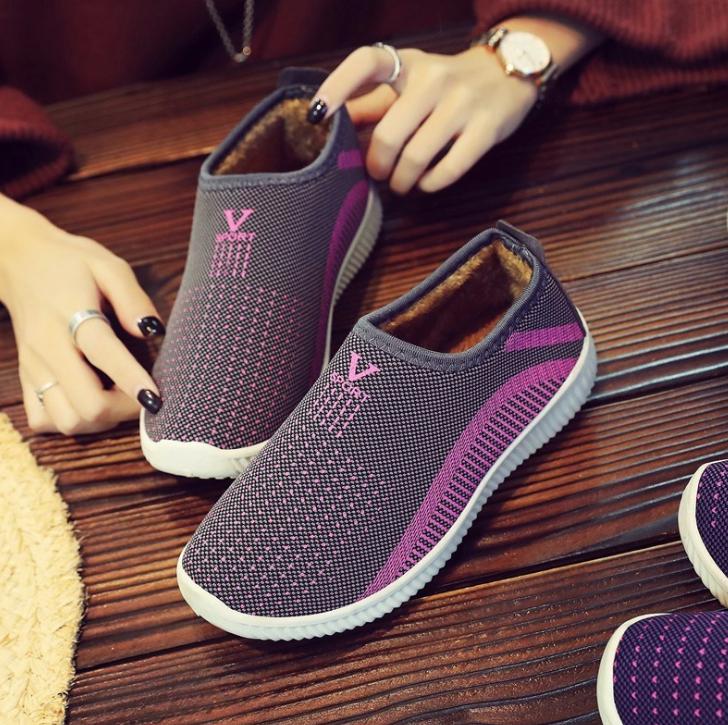 Giày lười đế mềm mặc êm chân