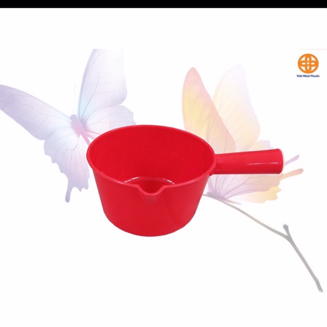 Gáo nhựa múc nước