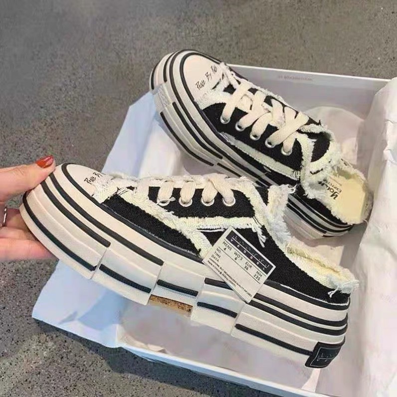 GIÀY SỤC RÁCH CHẤT SIÊU XỊN