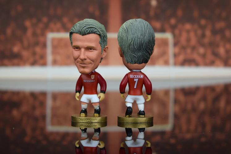 Tượng cầu thủ BECKHAM (MU-1999) - LiDO Sports