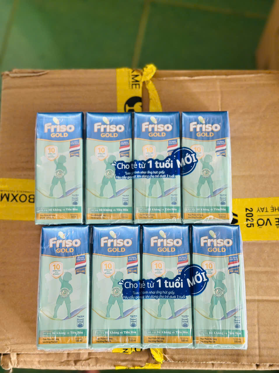1 lốc 4 hộp Sữa bột pha sẵn Friso Gold Vani 180ml  Date 12/2025