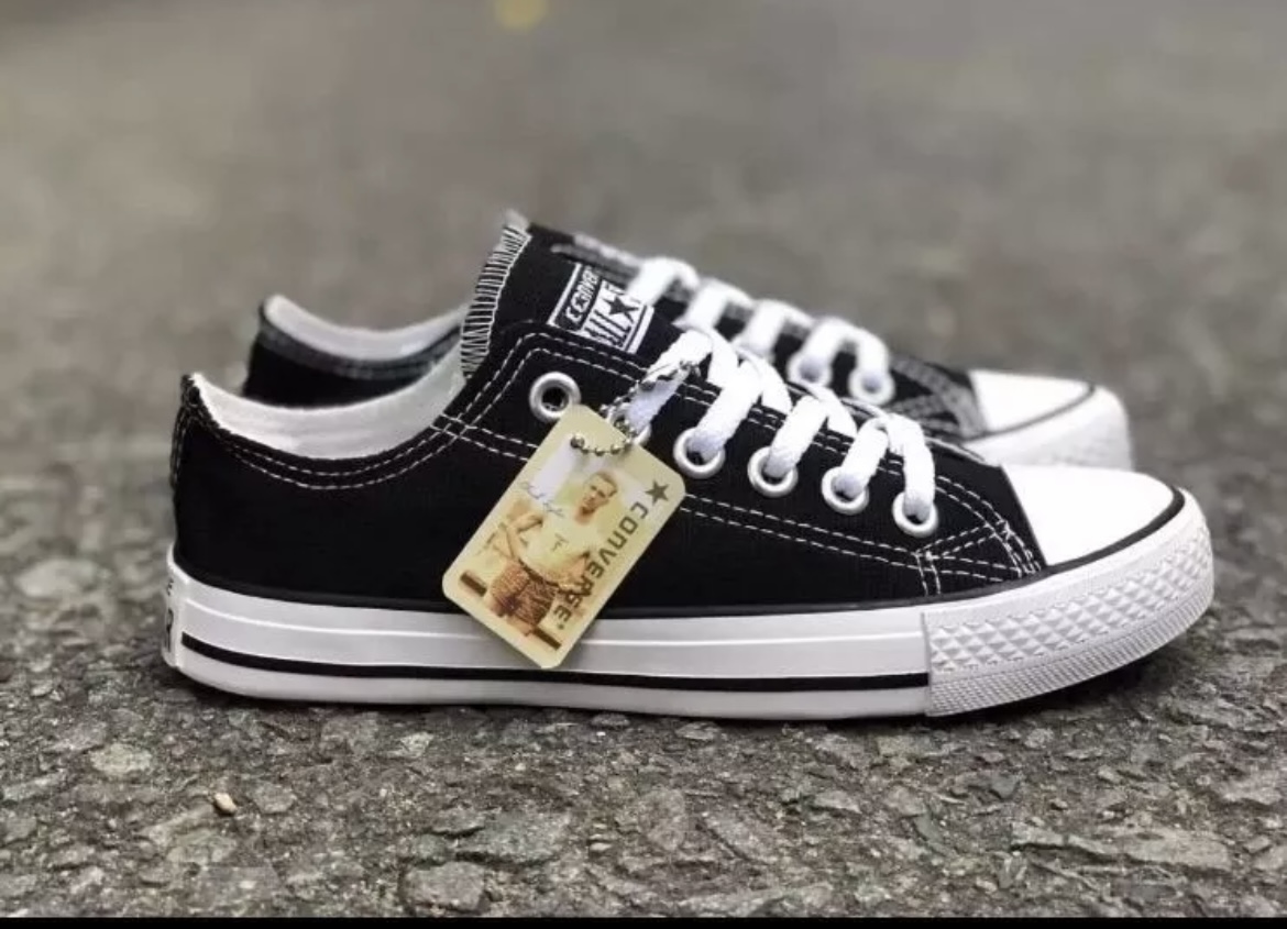 GIÀY CONVERSE ĐEN thấp cổ.Giày Sneaker thấp cổ Nam ,Nữ.Giày bệt converss thấp cổ Nam.Giày convess đen trắng thấp cổ.