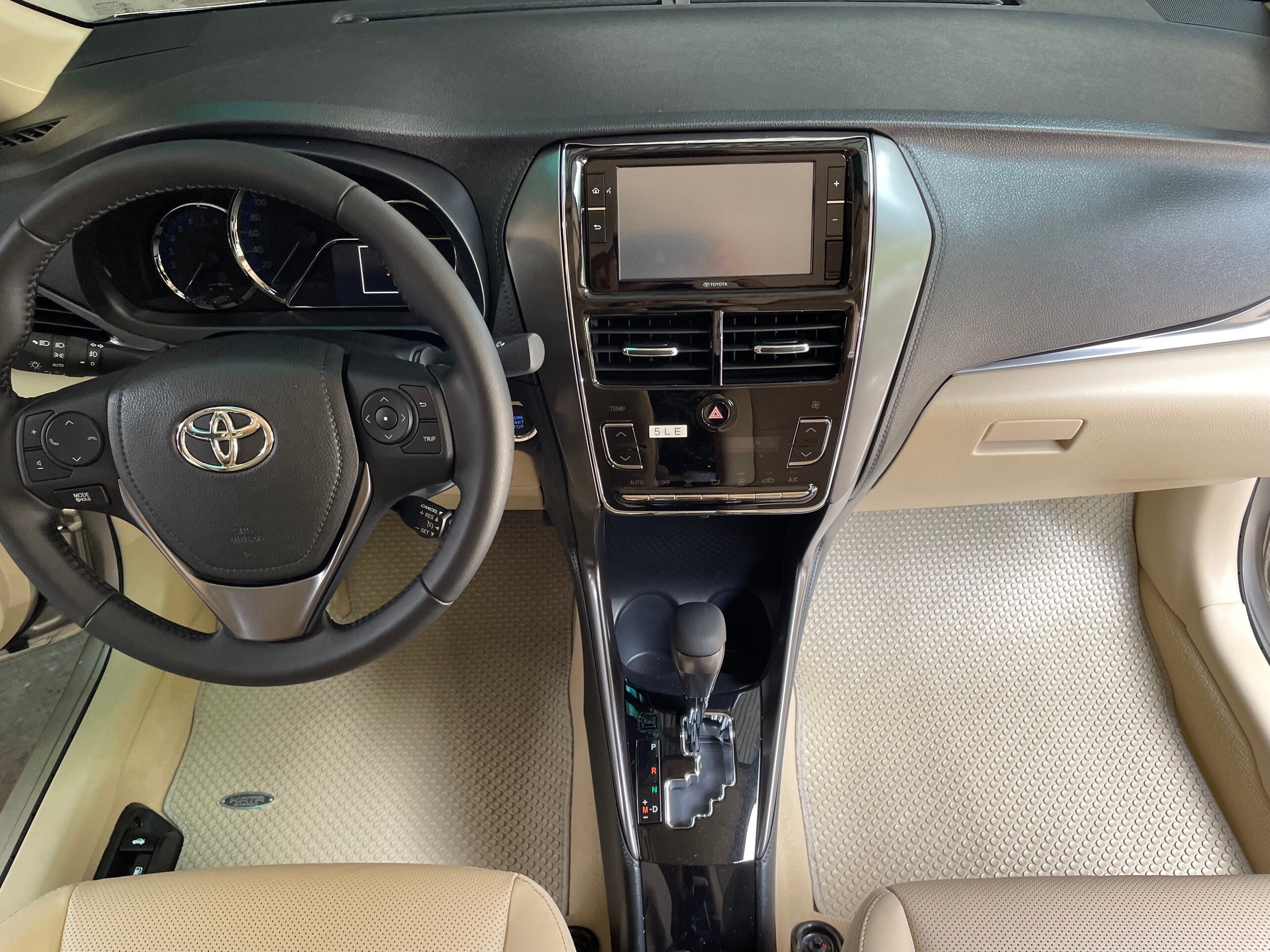 Thảm lót sàn KATA cho xe Toyota Vios- hàng chính hãng không mùi, khít sàn