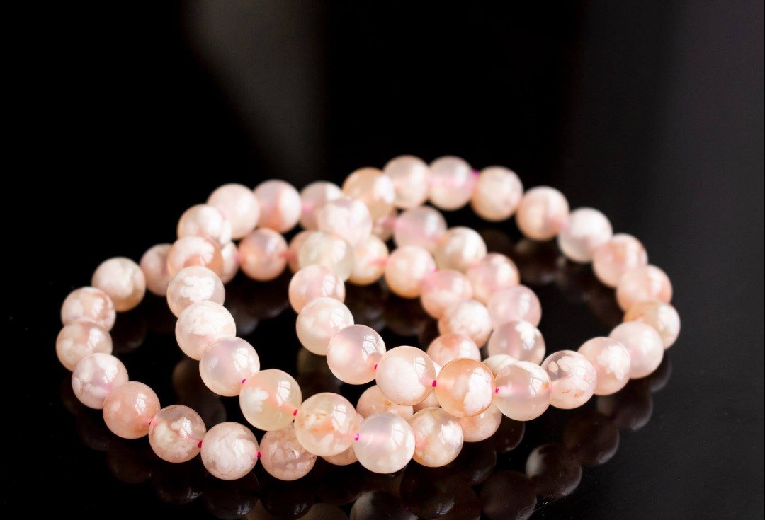 [HCM]Vòng ngọc liên hoa còn gọi là mã não bông mã não hoa đào dành cho nữ nhân - xưởng buôn đá phong thủy Huỳnh Đào