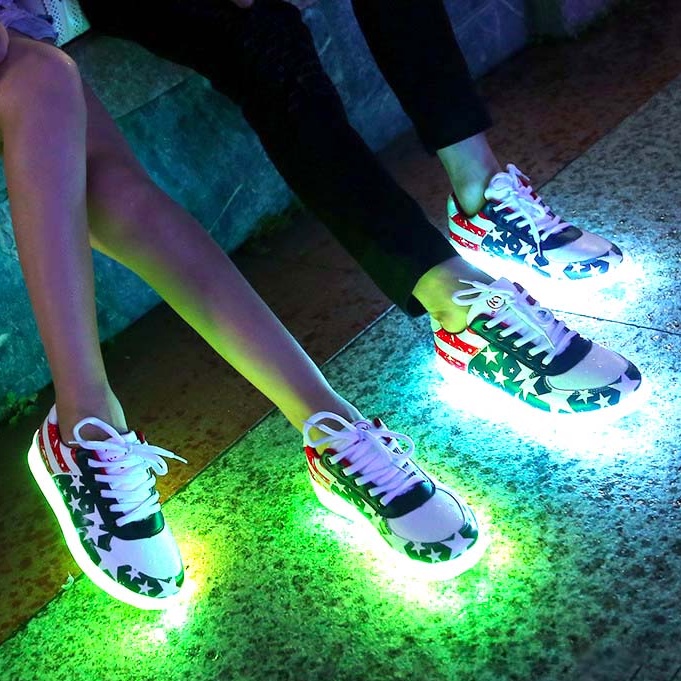 (GIÀY PHÁT SÁNG) Họa Tiết Cờ Nước Mỹ grafitty phát sáng 7 màu 8 chế độ đèn led độc đáo kèm sạc (cho nam v