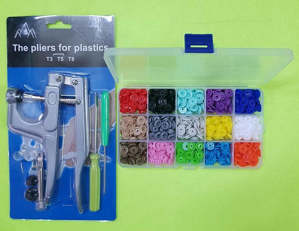 Bộ Kìm bấm nút nhựa và hộp nút 15 màu