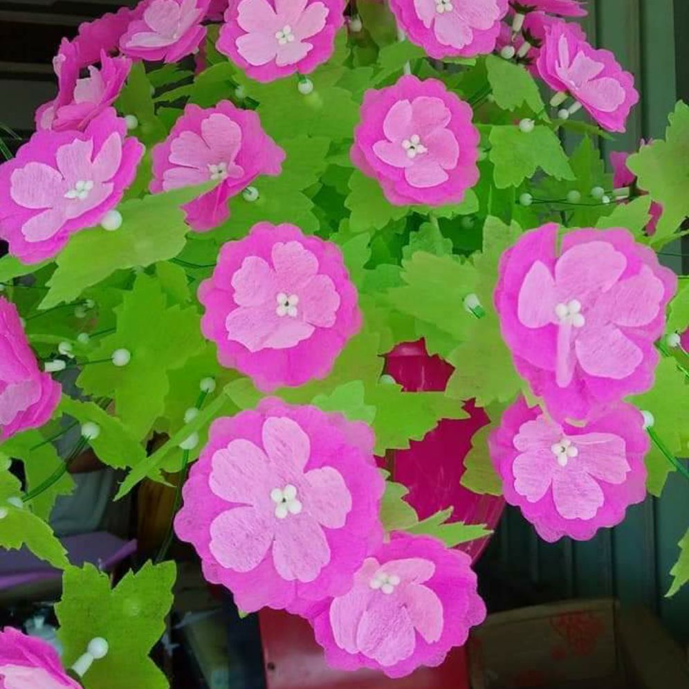 Hoa giấy lụa (2 bộ làm hoa mai lụa 84), kèm chậu treo