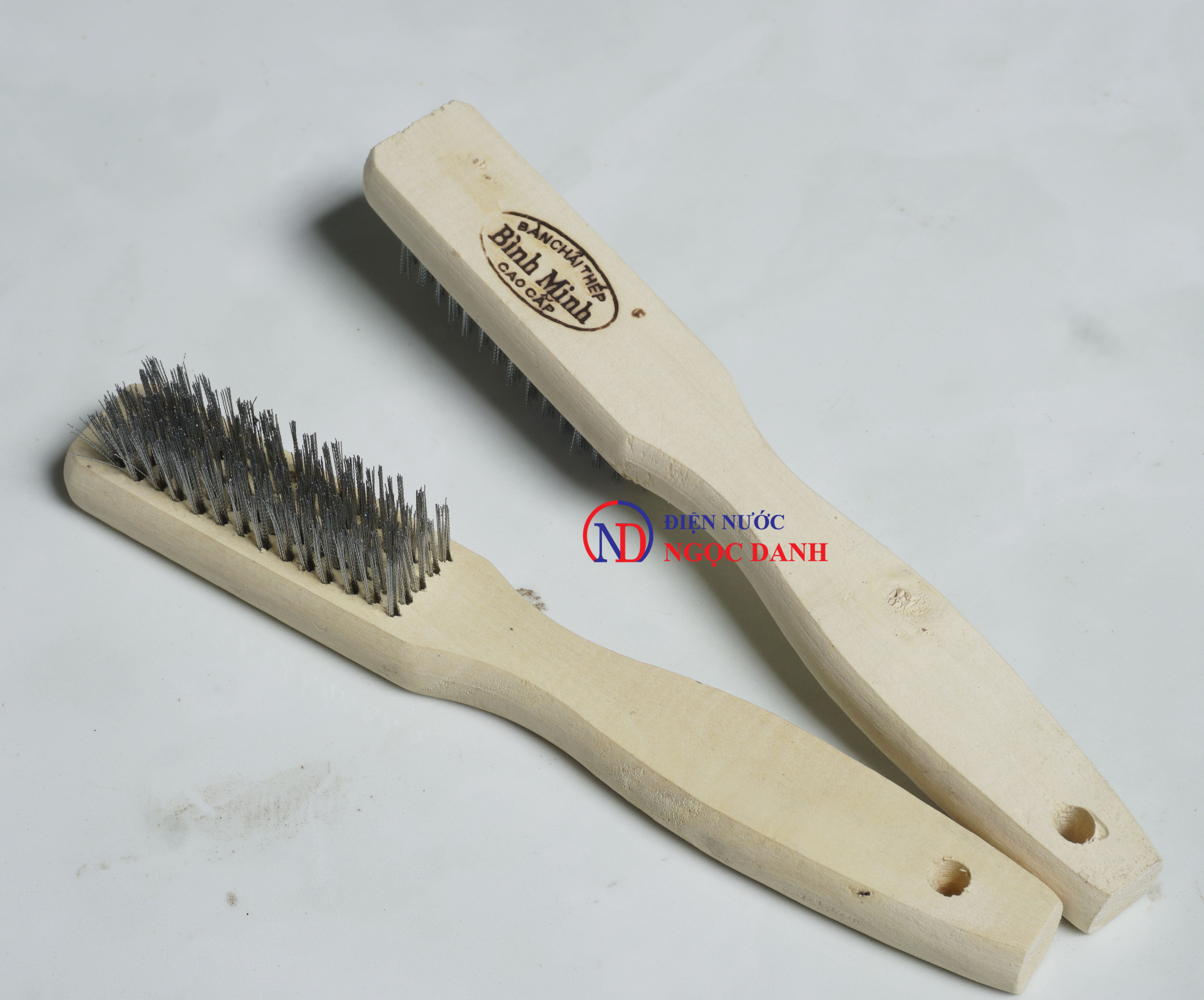 2 cái bàn chải sắt cán dài, bàn chải đánh rỉ, chải chà sét