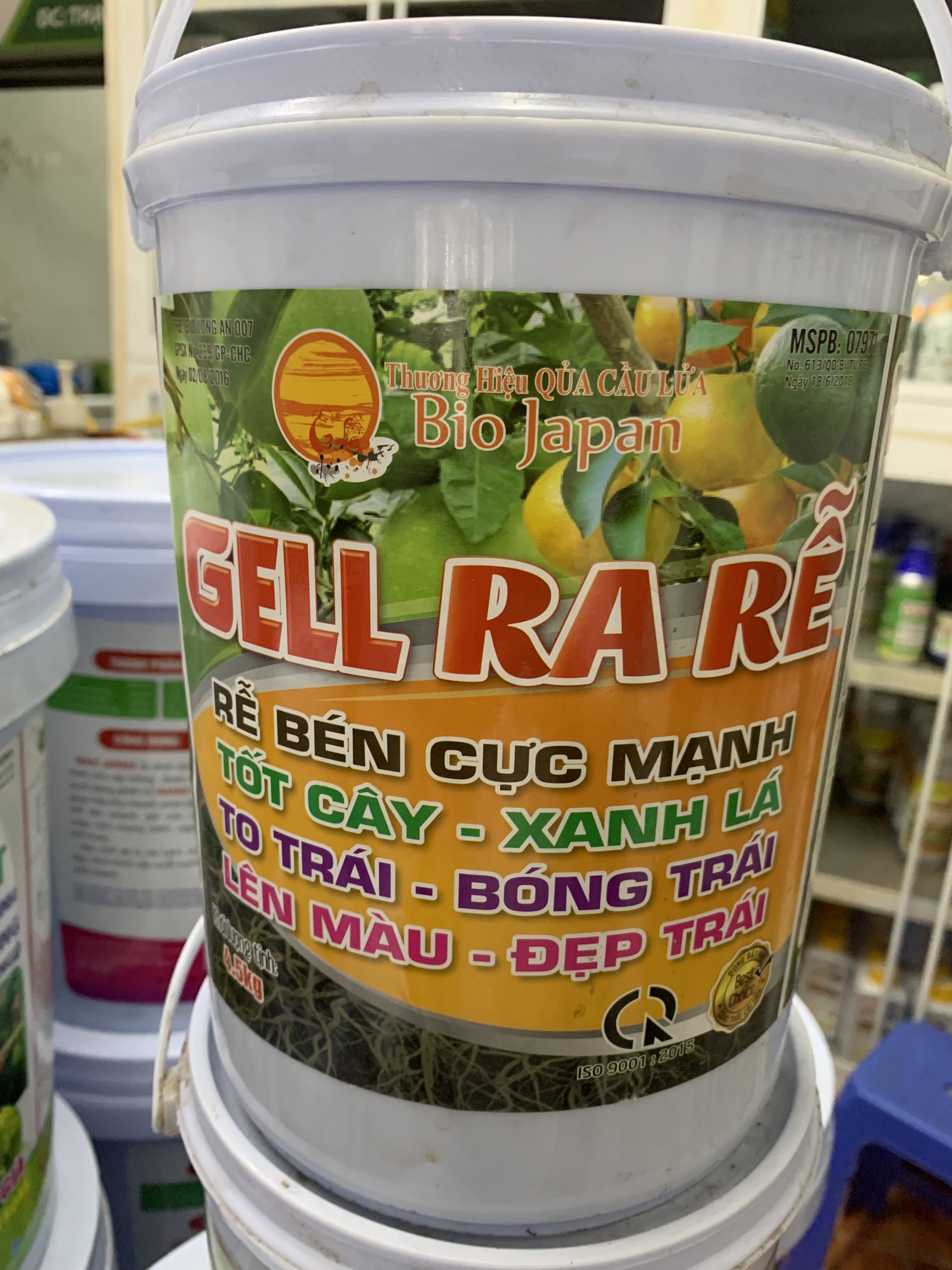 Xô phần bón gốc Gell ra rễ 4,5kg thương hiệu quả cầu lửa