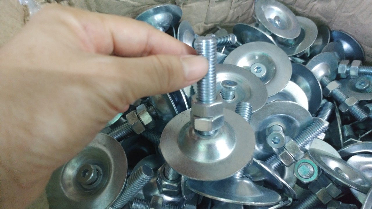 [HCM]Combo 5 chân thép tăng chỉnh D60  ty 12