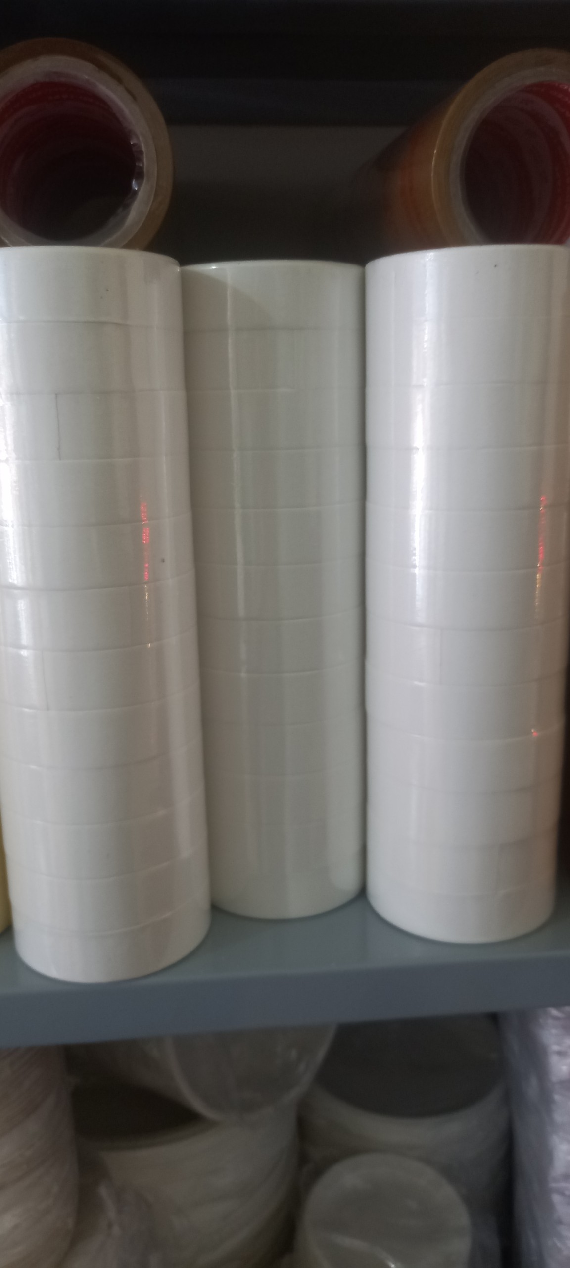 Băng keo 2 mặt 2.4 1 cây