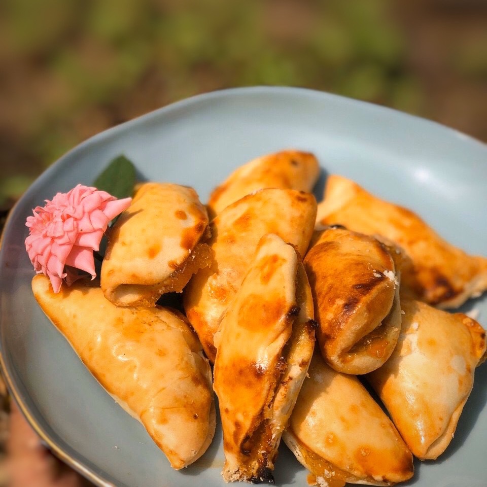 Bánh quai vạt thơm