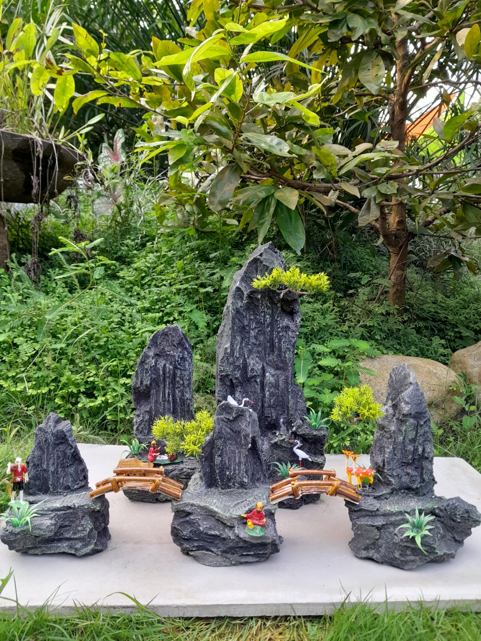Hòn non bộ thác nước mini tiểu cảnh mini để bàn-tặng kèm máy bơm nước