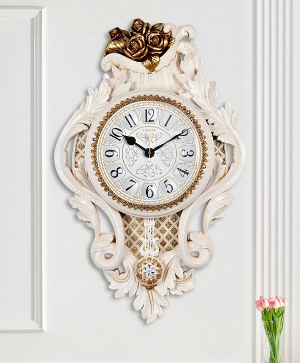 Đồng hồ trắng tân cổ điển, điểm hoa và viền nâu nổi bật DH17 sang trọng thích hợp với mọi không gian va làm quà tặng tân gia nhà mới.