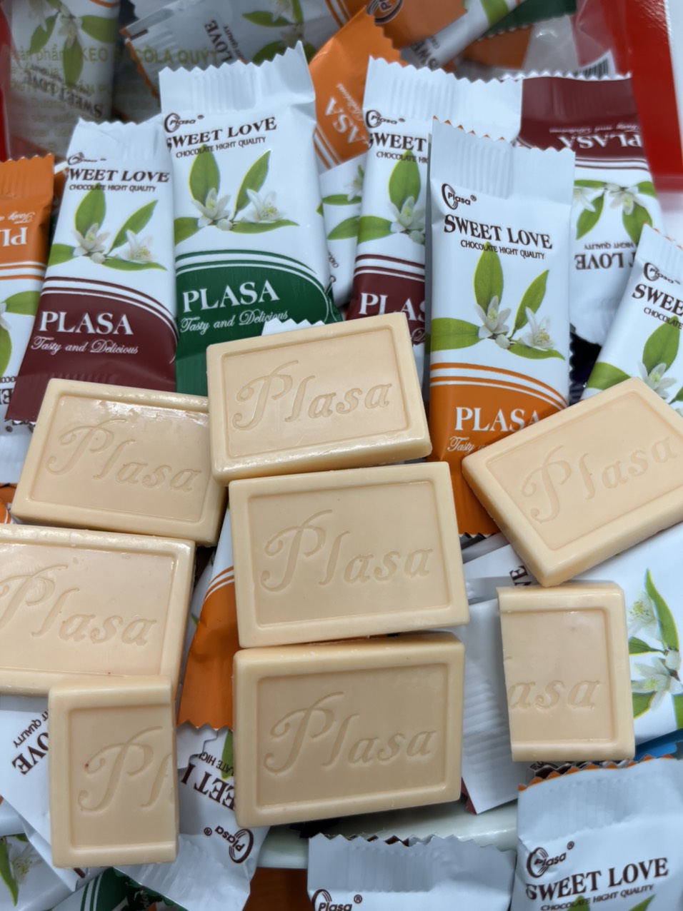 10 cái Socola vị hoa quả ( Sữa dừa, gấu trúc, Chanh dây, Black&white, Chữ Cái, Hoa Hồng, Bạc Hà, Matcha, Dưa lưới, Cam quýt)