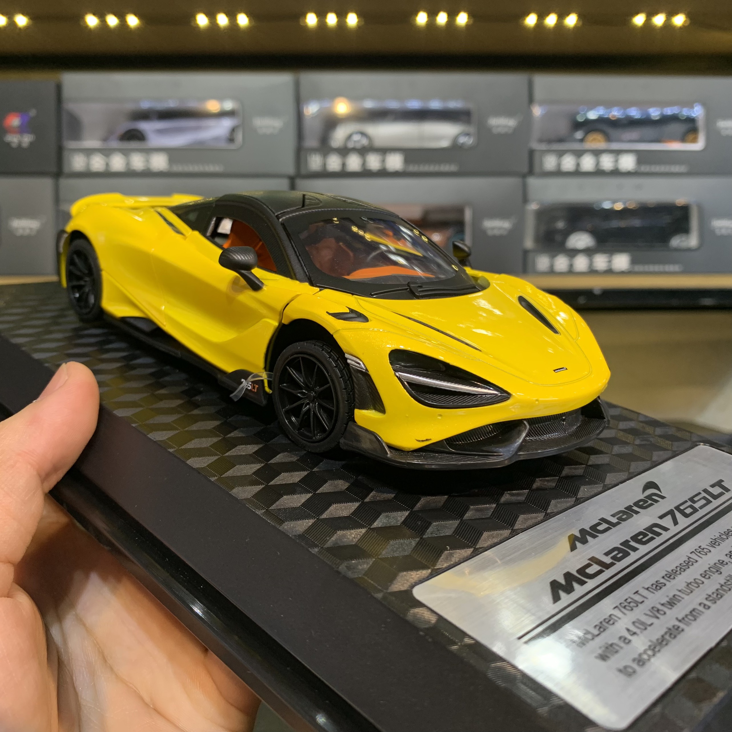 Mô hình xe kim loại mclaren 765lt tỉ lệ 1:24 full 3 màu