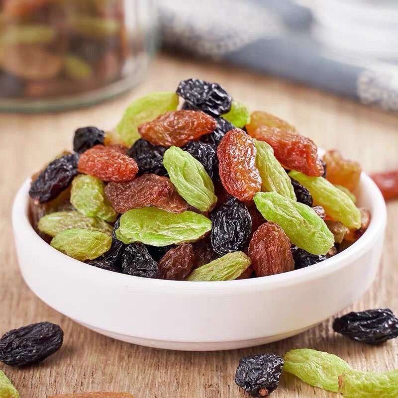 Nho khô sấy lạnh chua ngọt dễ ăn - 500g nho mix
