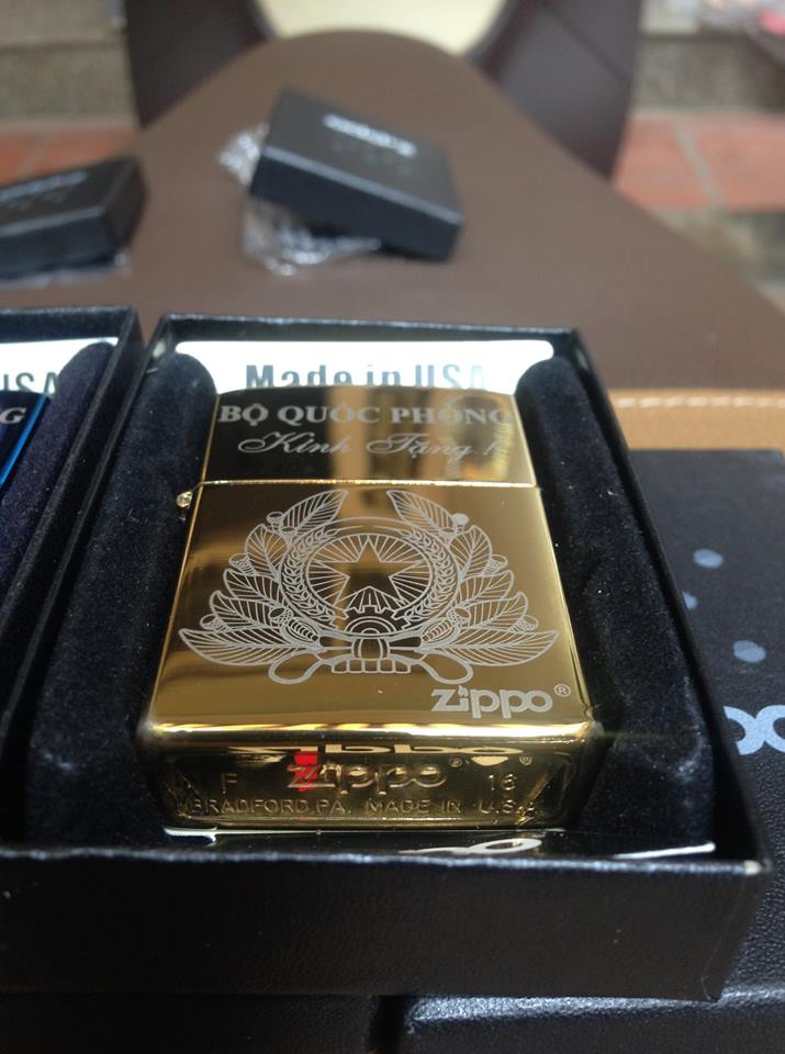 Zippo khắc laze logo quân - đội vàng