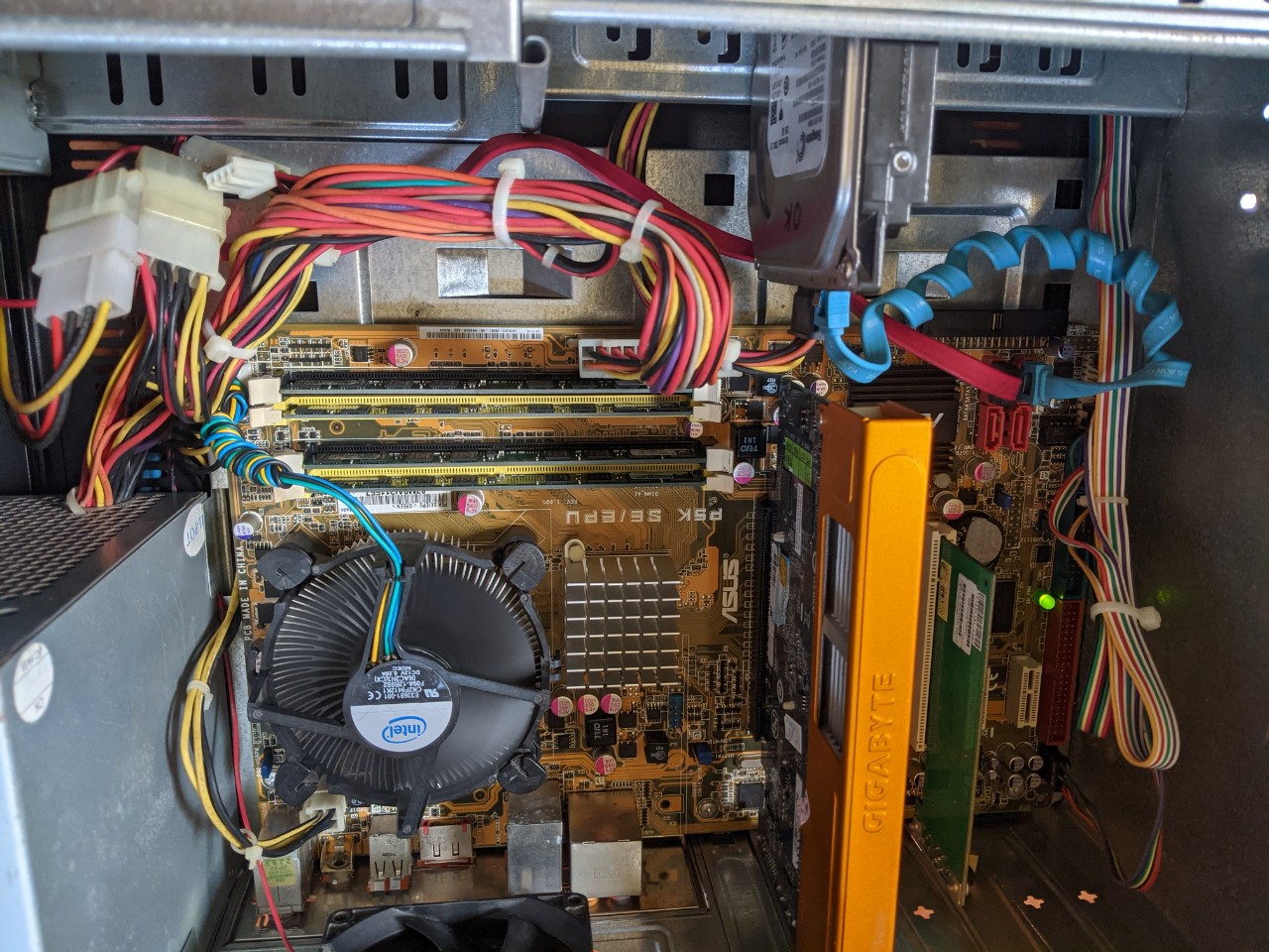 Combo main g31 , ram 2gb, chip coredual