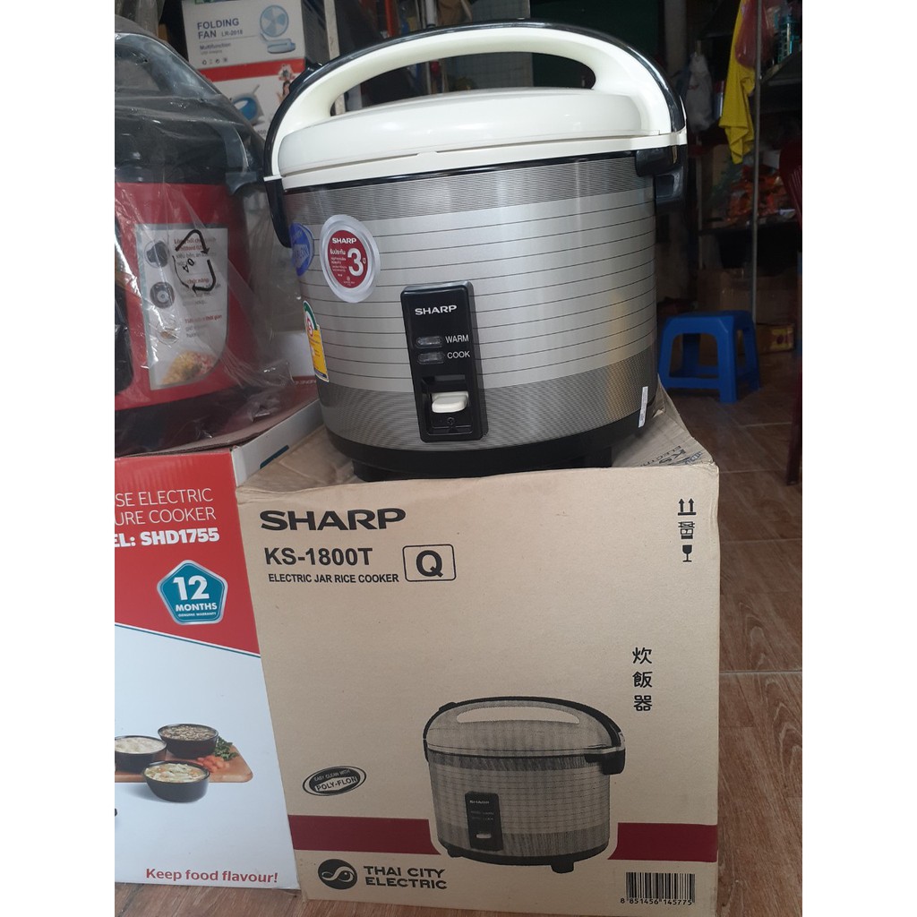 Nồi Cơm Điện Sharp KS-1800T Công Suất: 900 W thai lan ,Nồi Cơm Điện Cao Tần ,nồi cơm điện, nồi cơm ,nồi cơm điện tử, nồi cơm điện đa năng Hàng Chính Hãng Uy Tín, với thiết kế sang trong tay cầm chắc trẵn, rễ sử dụng