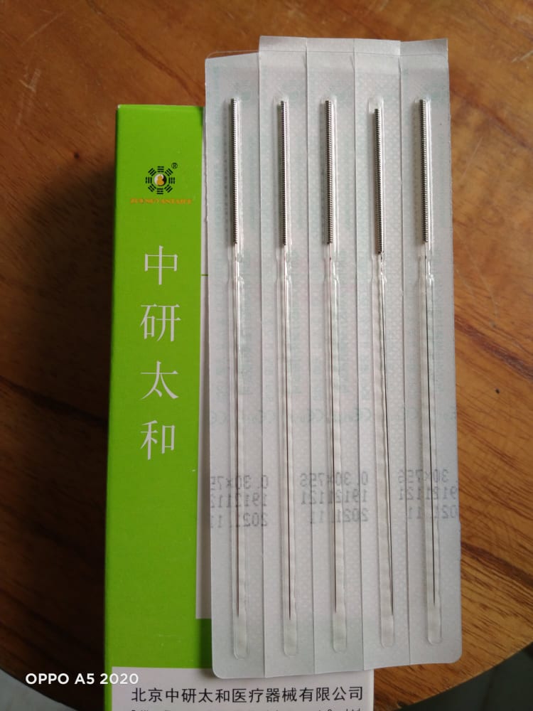 Kim châm cứu Thái Hòa hộp 100 cây kích thước 0.25x40mm