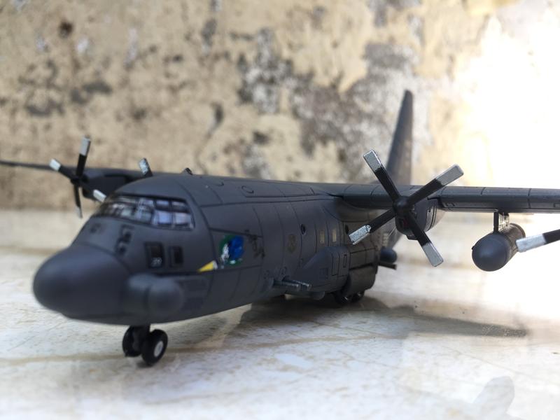 Mô hình máy bay ac-130a 1:200