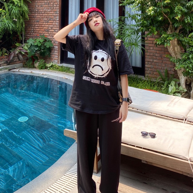áo thun mặt buồn