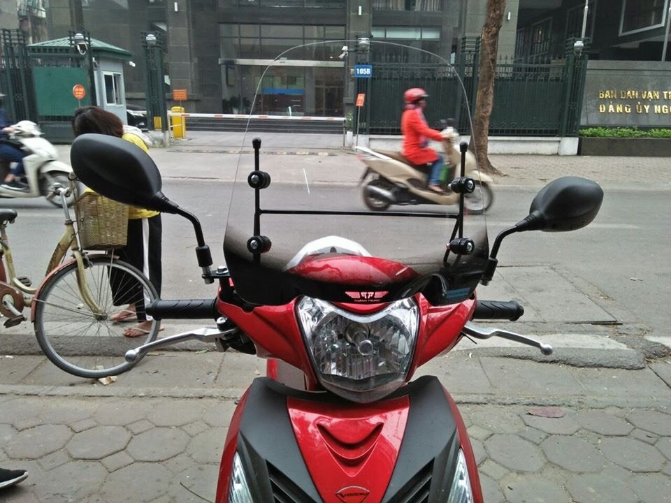 Kính chắn gió xe máy Honda Vision