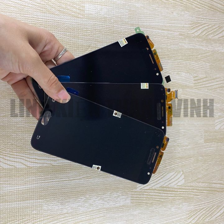 Thay màn hình lcd samsung j7 pro / j730