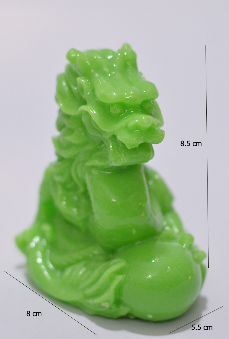 Tượng trang trí Rồng nhỏ màu xanh. Biểu tượng của sự cao quý và quyền lực. Thích hợp làm quà tặng; đặc biệt là người tuổi Thìn.