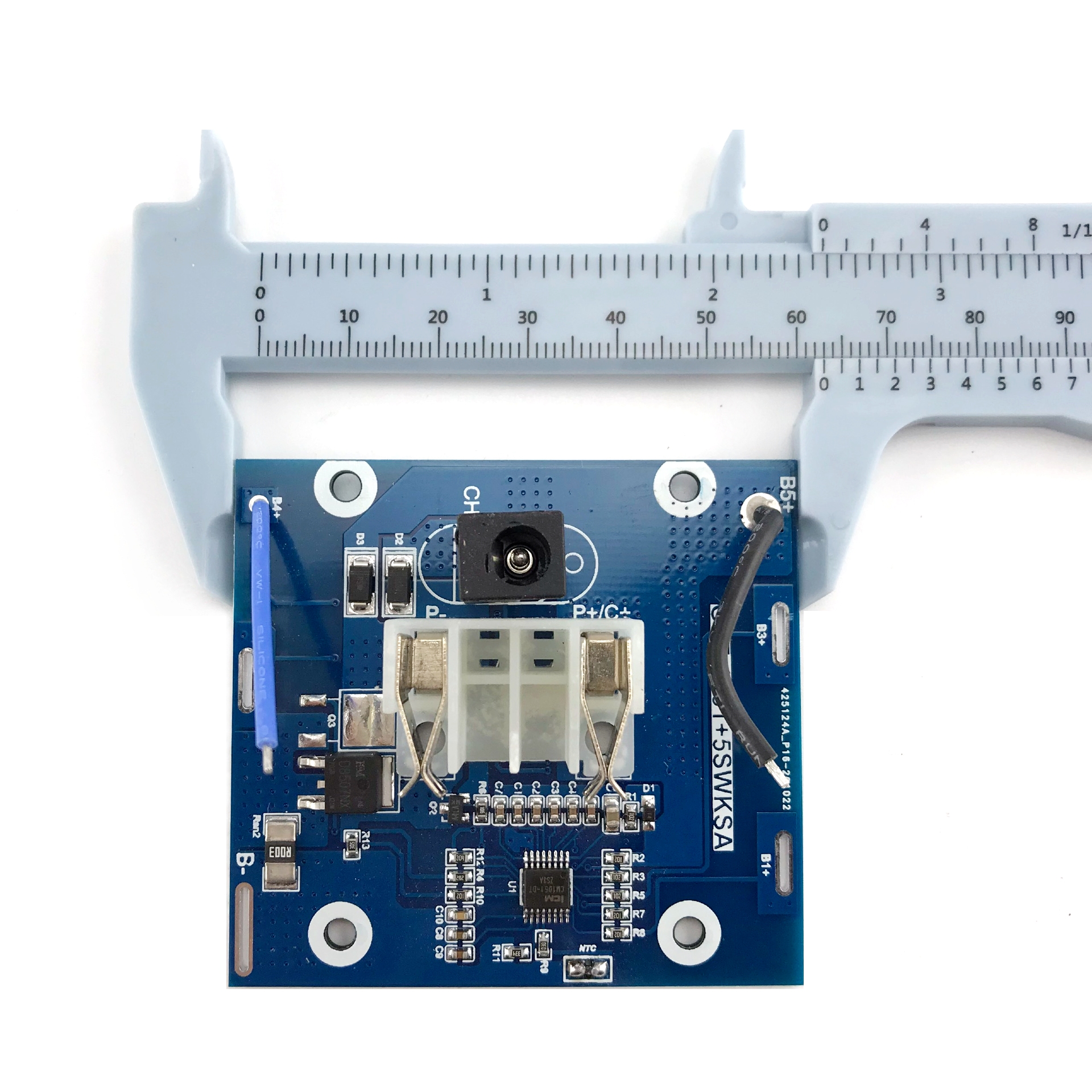 Bộ vỏ pin cũ kèm mạch pin Hitachi 21v 5 cell