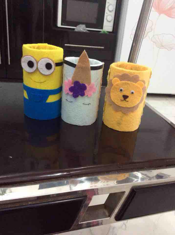 Ống cắm bút tái chế từ chai thuỷ tinh