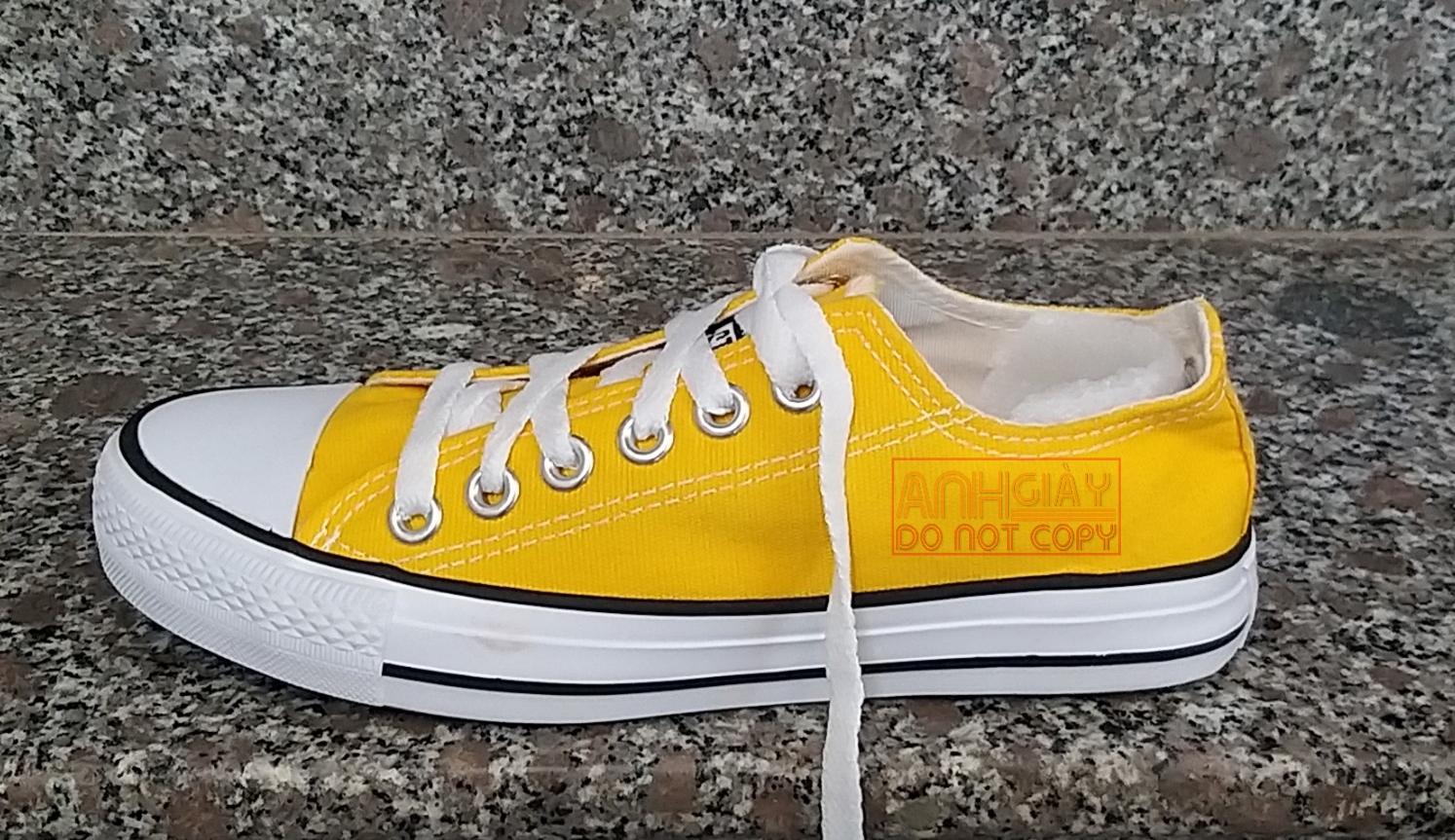 Giày sneaker thấp cổ dạng dây buộc màu vàng nam nữ