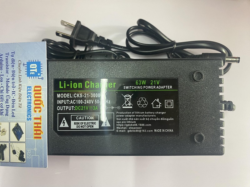 Adapter 21v 3a có quạt