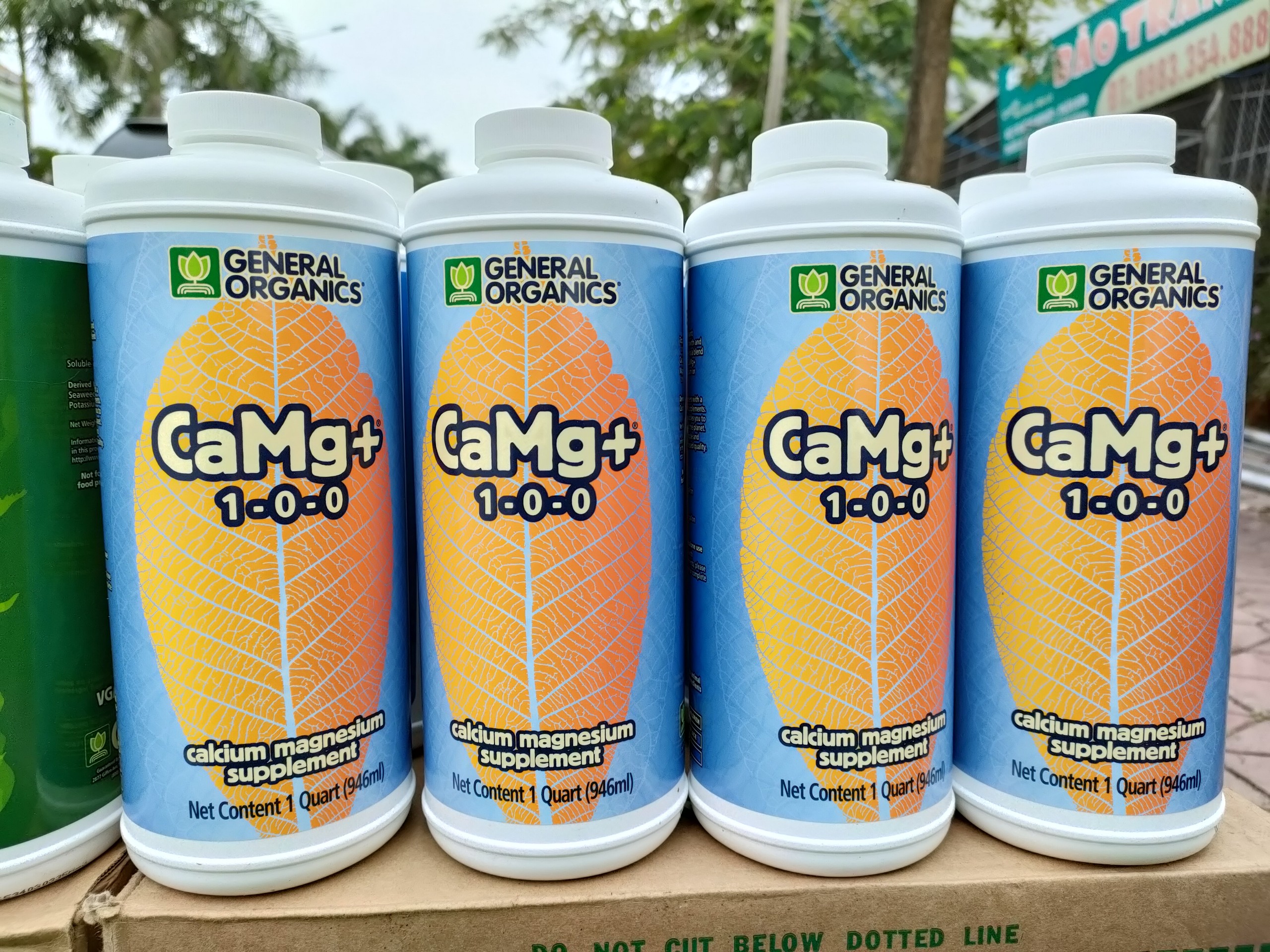 Phân bón hữu cơ bổ sung Canxi, Magie General Organics CaMg+ 1-0-0 chai 946ml nhập khẩu Mỹ.
