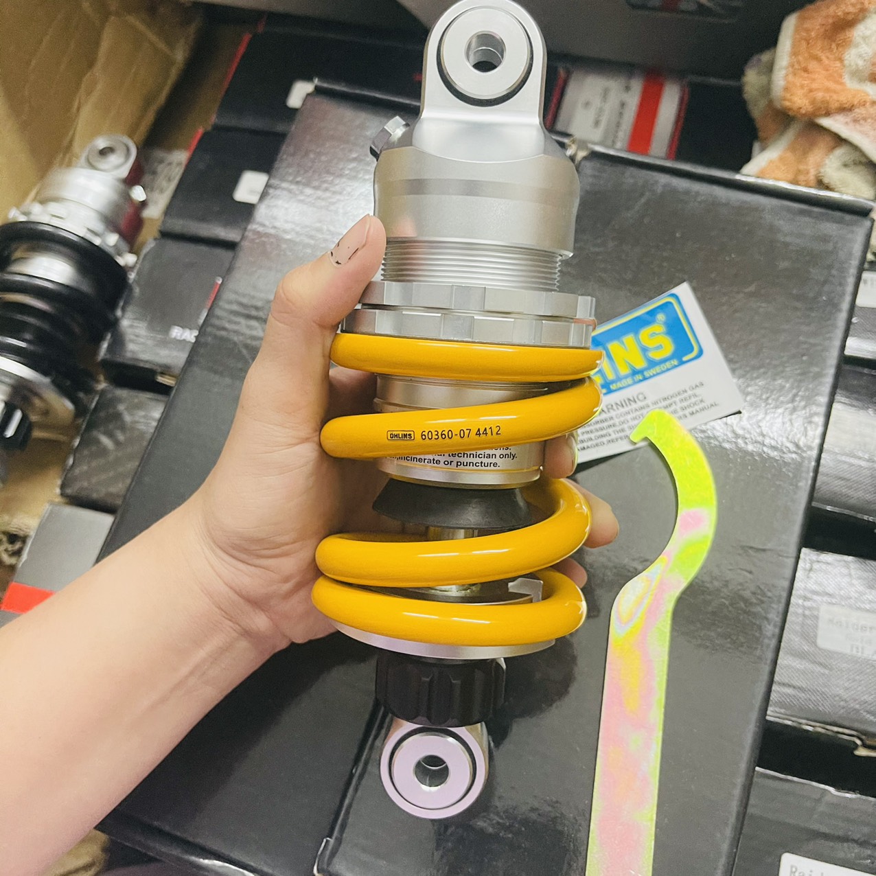 Phuộc ohlins gắn xe ex 135 ex 150