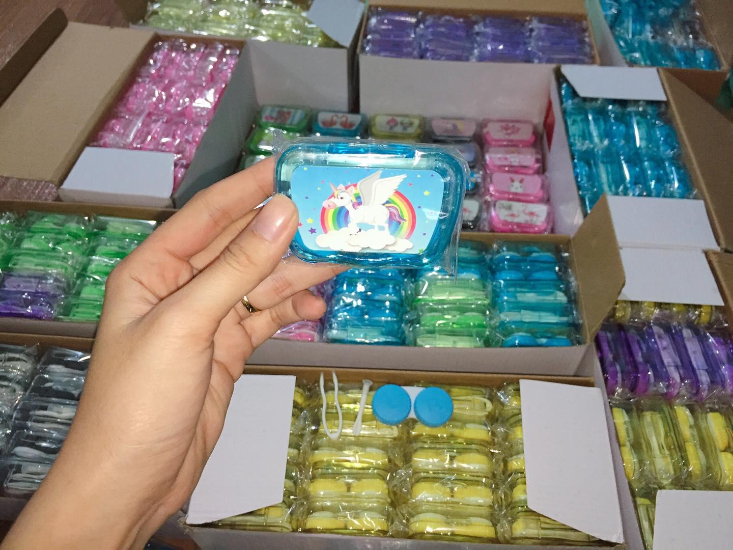 [HCM]khây gương đựng lens + dụng cụ đeo kính áp trồng