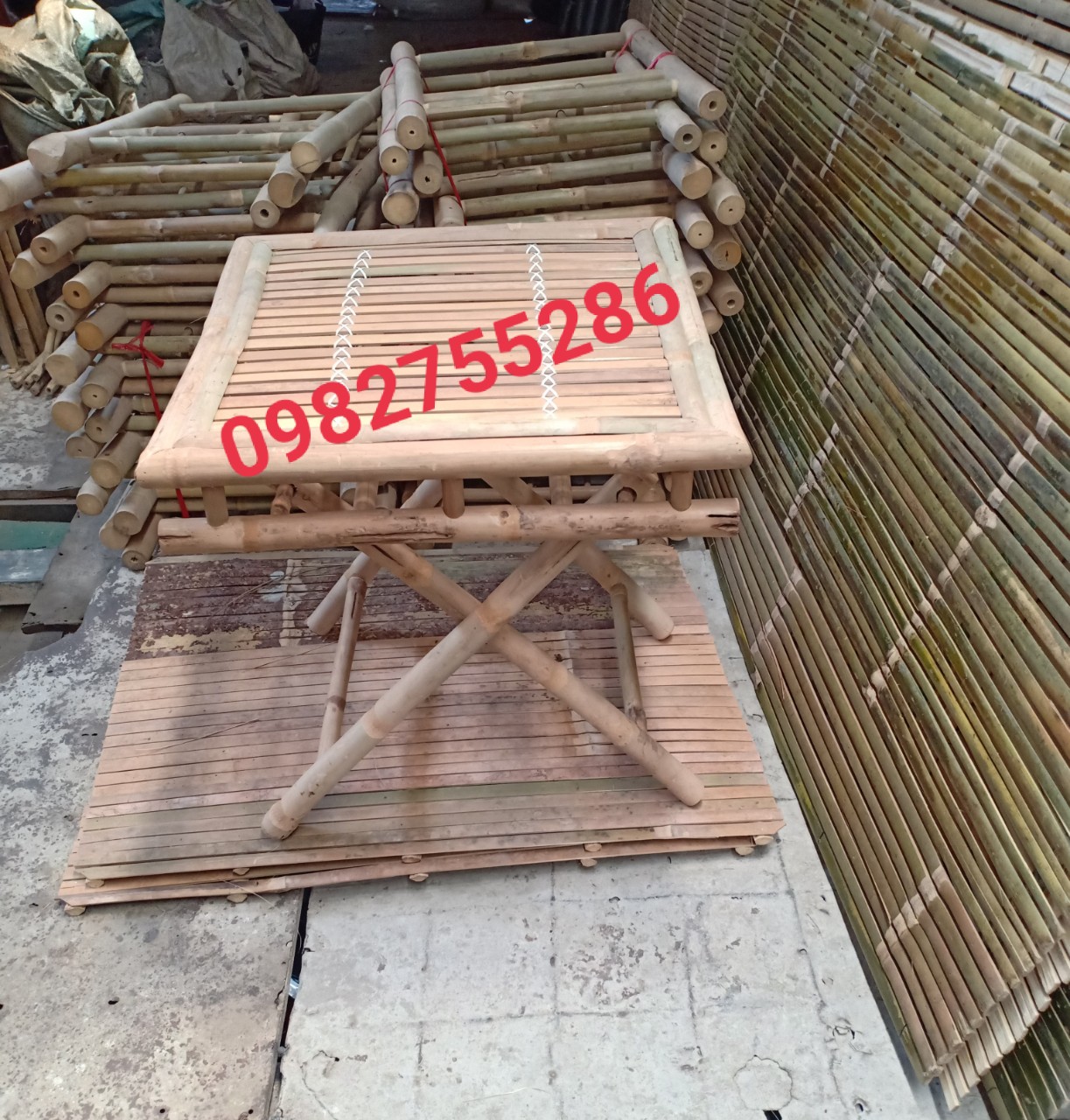 Bàn tre vuông xếp chân, bàn tre gấp gọn