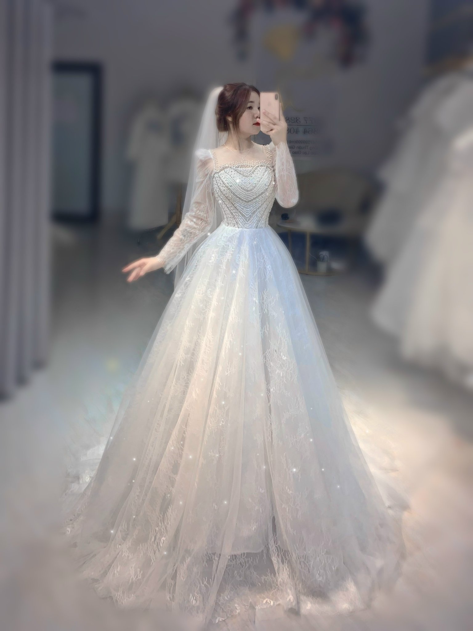 Váy cưới tùng mềm thiết kế nhẹn nhàng sang trọng