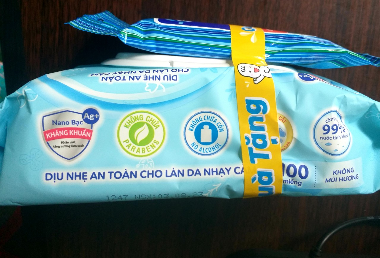 -combo 5 gói khăn ướt bobby có mùi/không mùi 100 tờ tặng kèm 1 gói fressi all