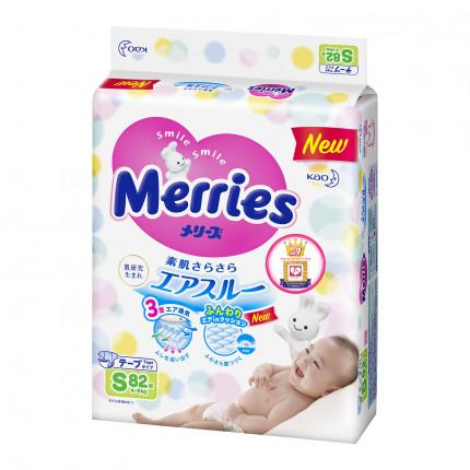 Tã bỉm dán Merries S82 (tặng thêm 6 miếng cùng loại trong mỗi gói)